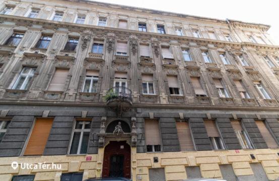 Ejjeli Majom Hostel Budapesta Exterior foto